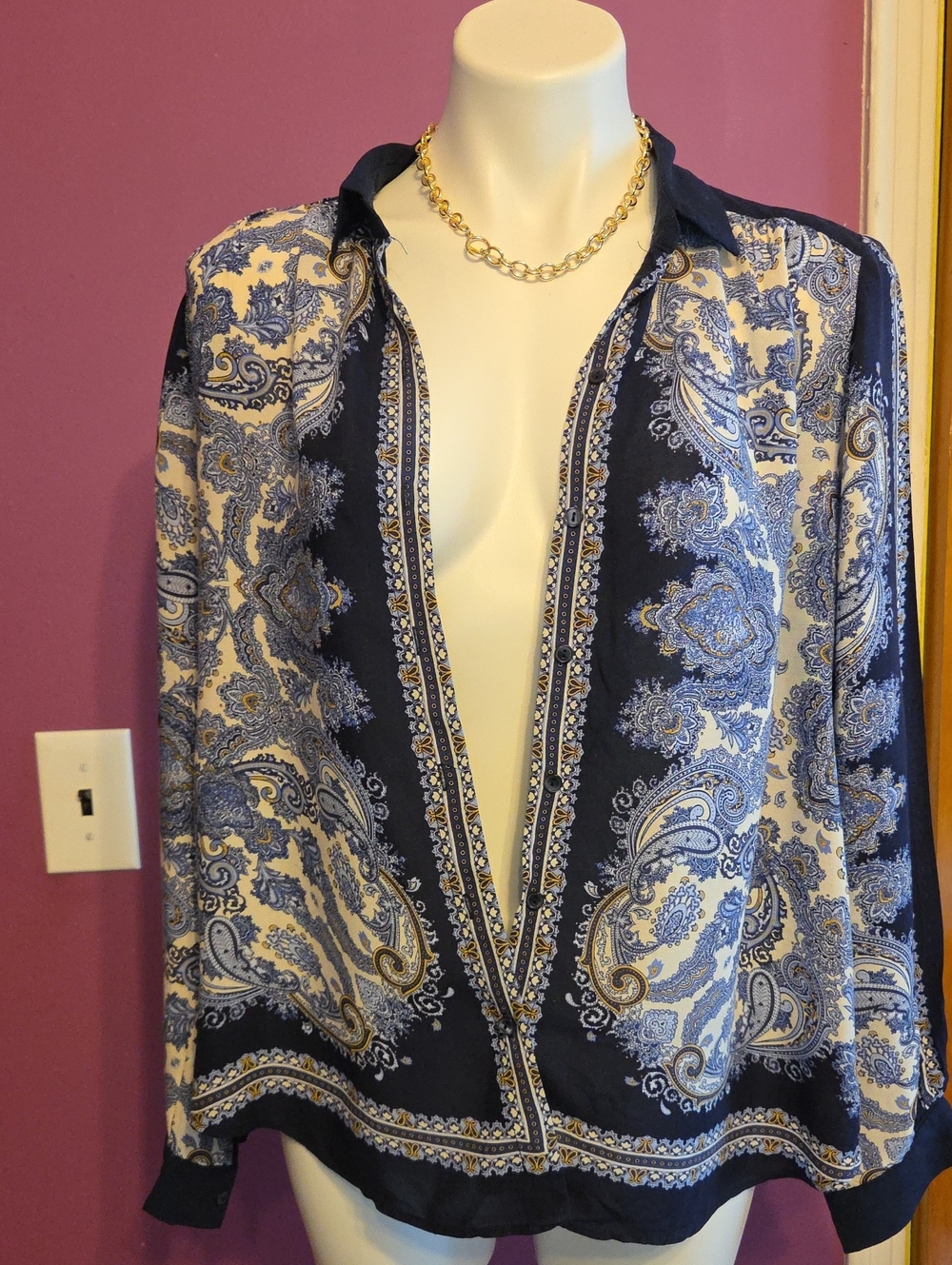 Women’s Navy & Cream Paisley Printed Button-Up Blouse